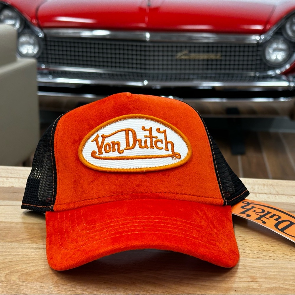 Brand New!!  Von Dutch Black and Orange Velvet Trucker Hat.  NWT!! 🧡